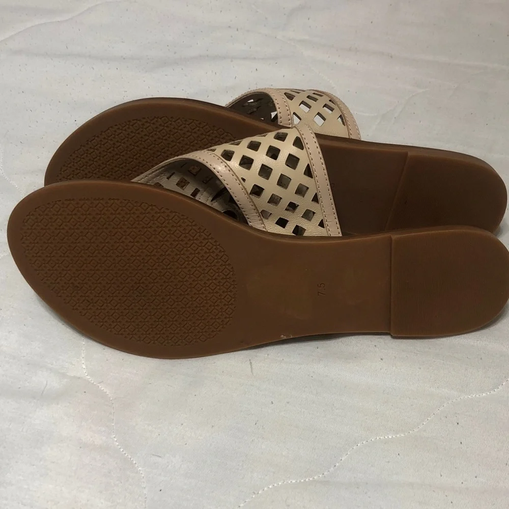Tory Burch Cream and Brown Logo Cutout Thong Sandals